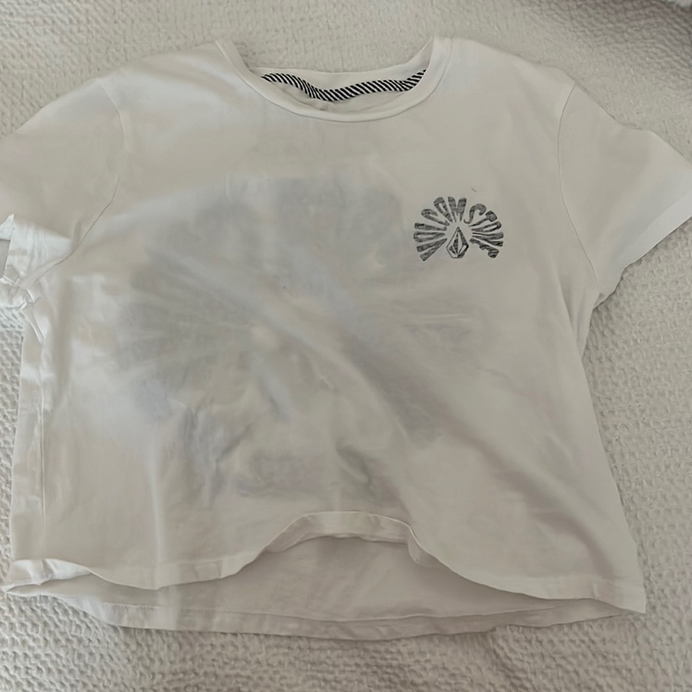 volcom cropped tee